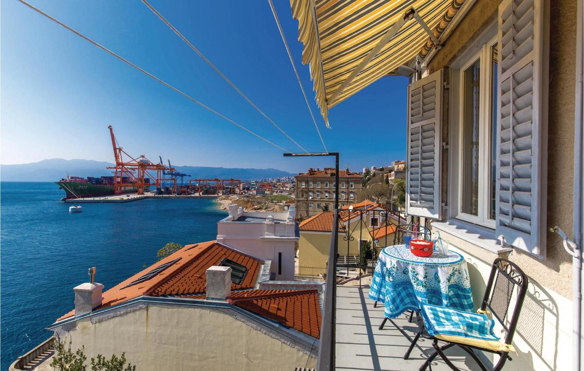 Gorgeous Apartment In Rijeka With Kitchen Esterno foto